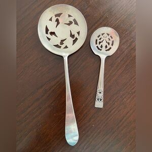 ORIGINAL ROGERS  c1960 HUTTON PATTERN SILVERPLATED TOMATO SERVER & Bon Bon Serve